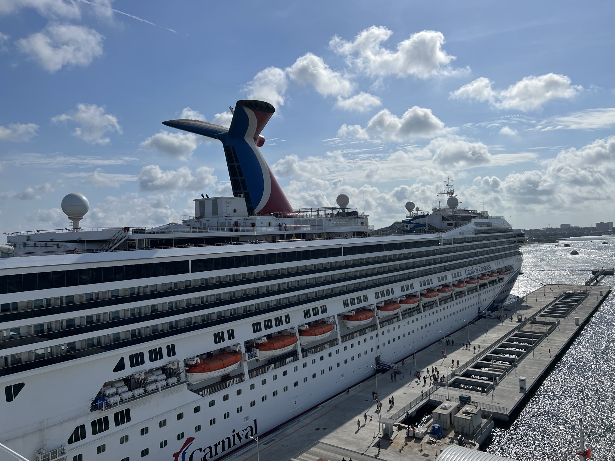 Cruise Ship Shorts – Cruise Ship Carnival Conquest Leaves the Port of Nassau to Head to Home Port