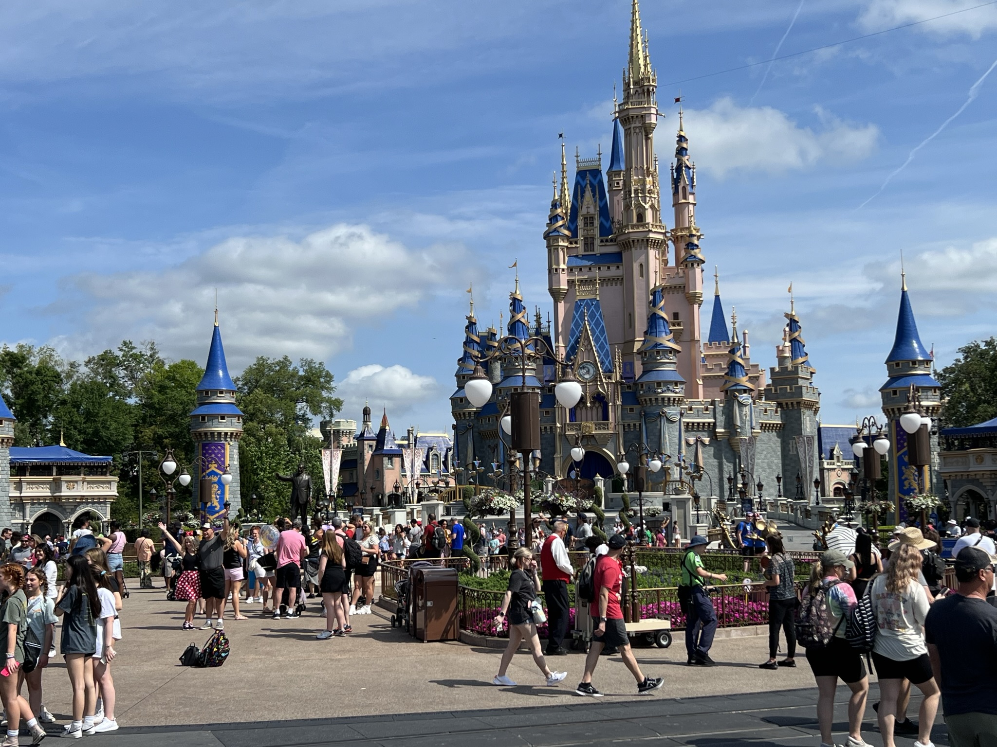 In May 2023, we take you along for the sights and sounds of a full day park experience at Walt Disney World Resort's Magic Kingdom Park while on a cruise excursion in Orlando, Florida.